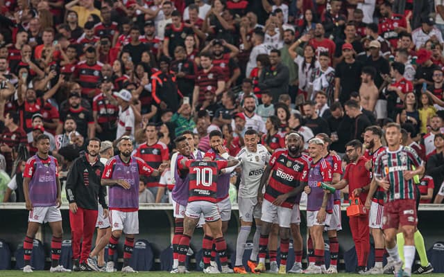 jogadores-comemorando-flamengo-x-fluminense-copa-do-brasil-scaled-aspect-ratio-512-320