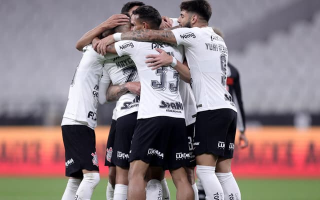 Corinthians-Vasco-Brasileirao-scaled-aspect-ratio-512-320