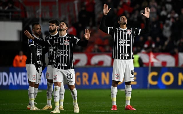 Giuliano-Lucas-Verissimo-Estudiantes-Corinthians-scaled-aspect-ratio-512-320