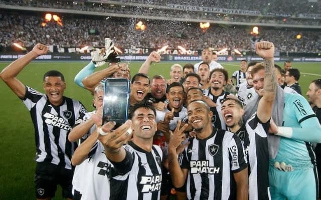 JOGADORES-BOTAFOGO-aspect-ratio-512-320