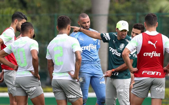 abel_grupo_treino_palmeiras-aspect-ratio-512-320