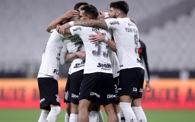 Corinthians-Vasco-Brasileirao-scaled-aspect-ratio-512-320