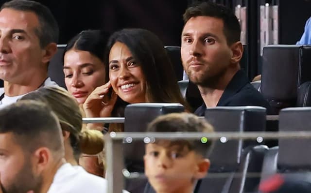 Messi-antonella-aspect-ratio-512-320