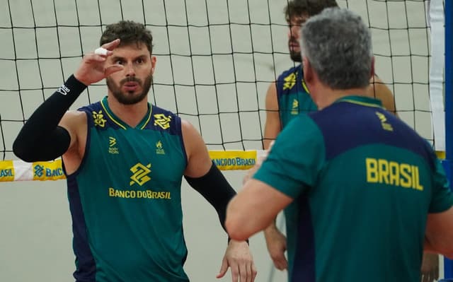 Treino-da-Selecao-Brasileira-de-volei-masculino-aspect-ratio-512-320