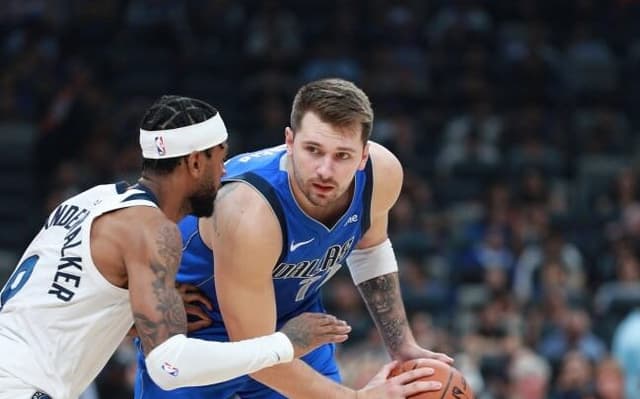 Luka-Doncic-1-aspect-ratio-512-320