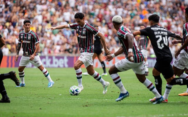 fluminense-x-botafogo-brasileirao-aspect-ratio-512-320