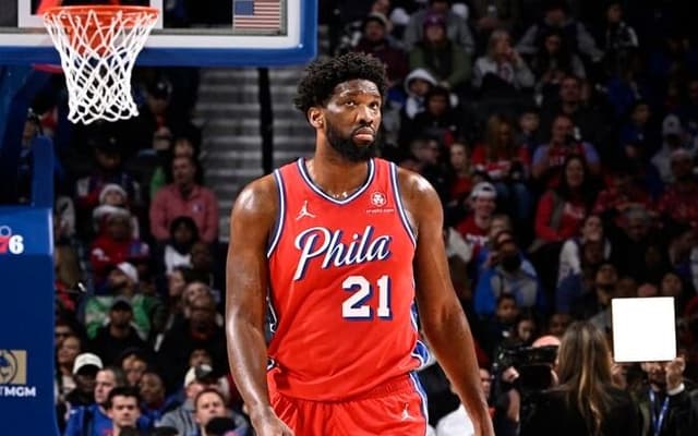 Joel-Embiid-2-aspect-ratio-512-320