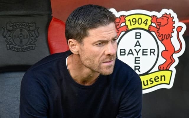 Xabi-Alonso-Bayer-Leverkusen-aspect-ratio-512-320