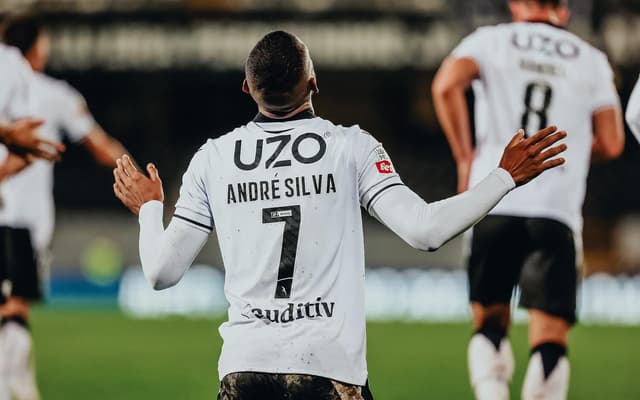 Andre-Silva-Vitoria-Guimaraes-Sao-Paulo-aspect-ratio-512-320