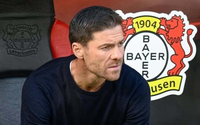 Xabi-Alonso-Bayer-Leverkusen-aspect-ratio-512-320