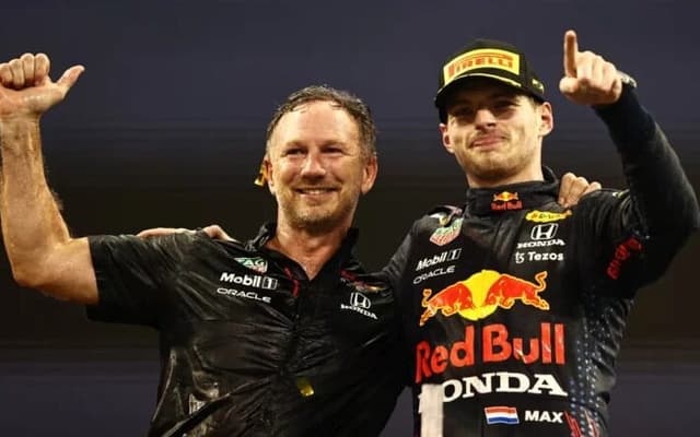 Horner-Verstappen-Mercedes-758&#215;444-1-aspect-ratio-512-320