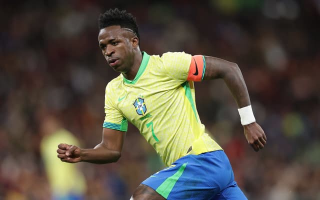 Selecao-Brasileira-x-Espanha-Vinicius-Junior-aspect-ratio-512-320