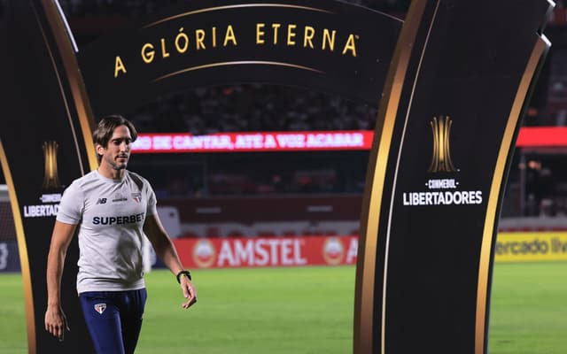 Sao-Paulo-Libertadores-Zubeldia-scaled-aspect-ratio-512-320