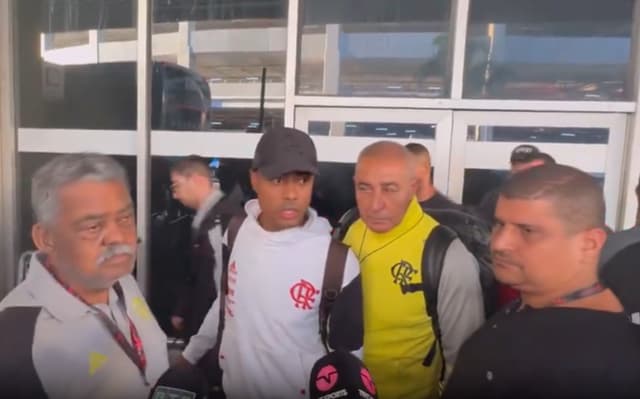 protesto-aeroporto-flamengo-aspect-ratio-512-320