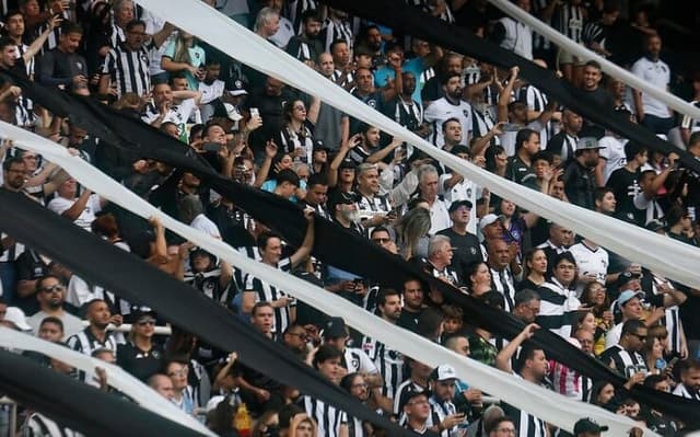 BOTAFOGO-CORITIBA-2-aspect-ratio-512-320