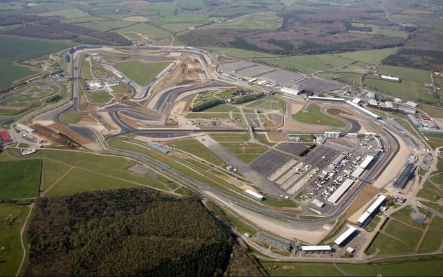 20197101130967_Aerial-View-of-New-Silverstone-Grand-Prix-Circuit-2-e1456783166237_O-aspect-ratio-512-320