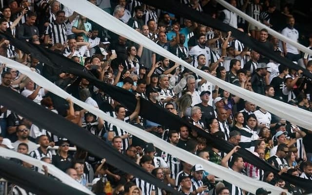 BOTAFOGO-CORITIBA-2-aspect-ratio-512-320