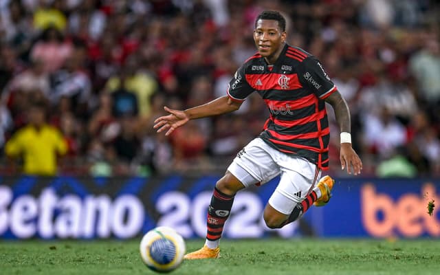 Flamengo-x-Vasco-Campeonato-Brasileiro-Estadio-do-Maracana-15-09-2024-MaceloCortes_NWS8143-scaled-aspect-ratio-512-320