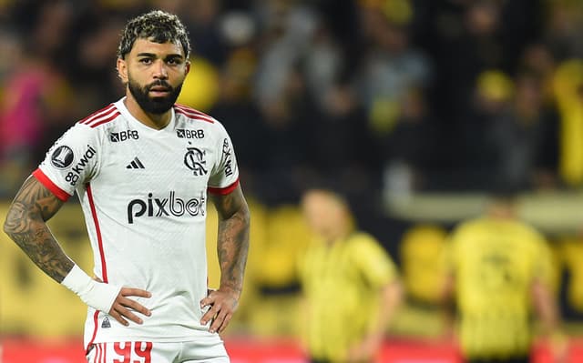 Gabigol-durante-o-jogo-entre-Penarol-x-Flamengo-aspect-ratio-512-320