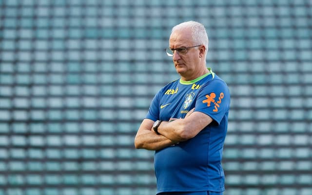 dorival-junior-treino-selecao-aspect-ratio-512-320