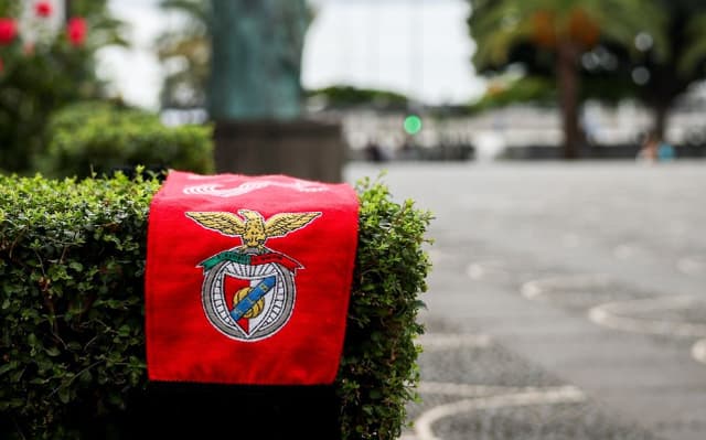 Benfica-escudo-aspect-ratio-512-320