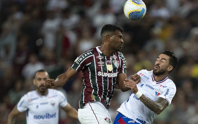 Fluminense-e-Fortaleza-empataram-no-Maracana-2-scaled-aspect-ratio-512-320