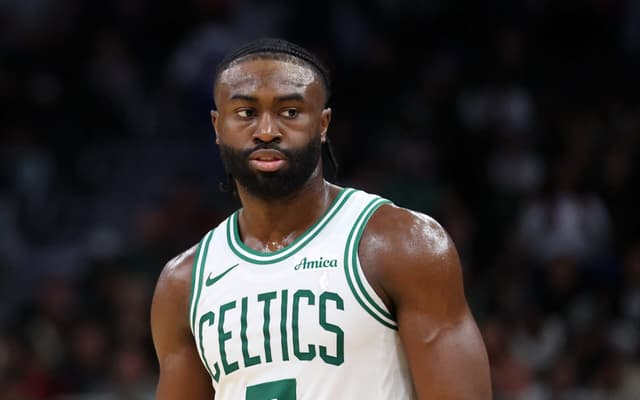 Jaylen-Brown-Boston-Celtics-NBA-scaled-aspect-ratio-512-320