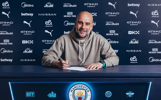 Pep-Guardiola-assina-renovacao-de-contrato-com-o-Manchester-City-aspect-ratio-512-320