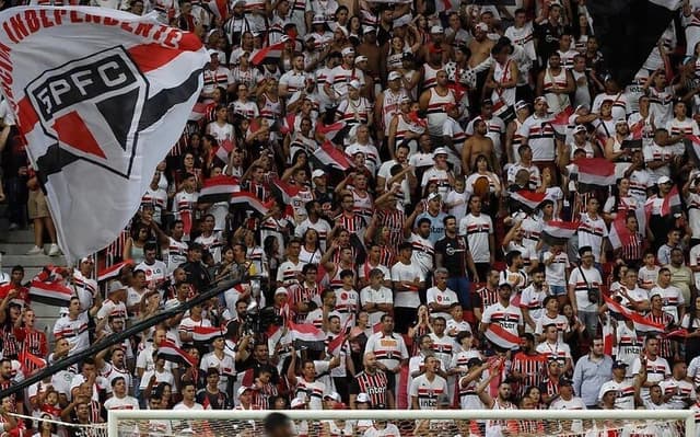 Sao-Paulo-Torcida-aspect-ratio-512-320