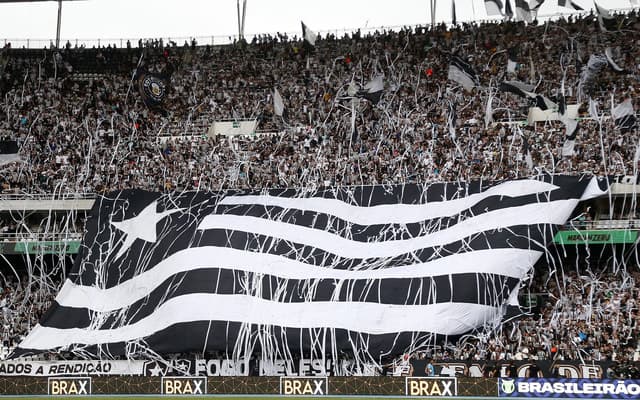 Torcida-Botafogo-Nilton-Santos-aspect-ratio-512-320