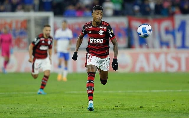 Bruno Henrique em ação pelo Flamengo