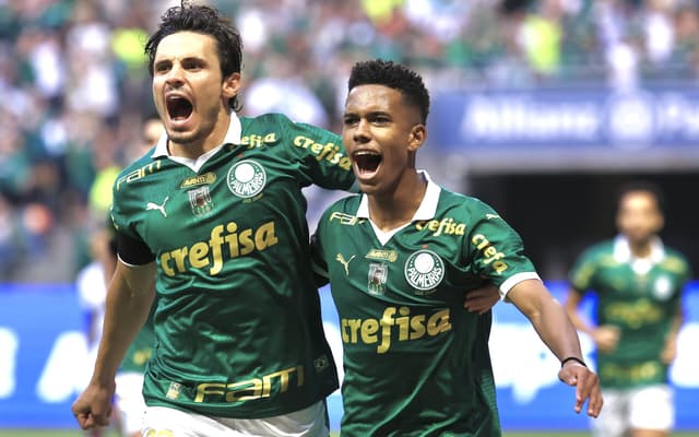 raphael-veiga-estevao-gols-palmeiras-fortaleza-campeonato-brasileiro-31-rodada-scaled-aspect-ratio-512-320