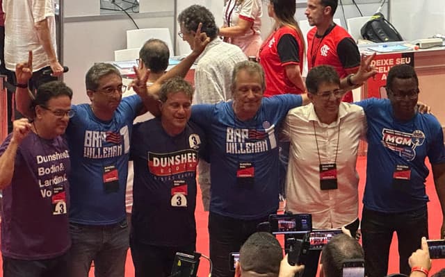 Candidatos-a-presidencia-do-Flamengo-posam-juntos-para-foto-scaled-aspect-ratio-512-320