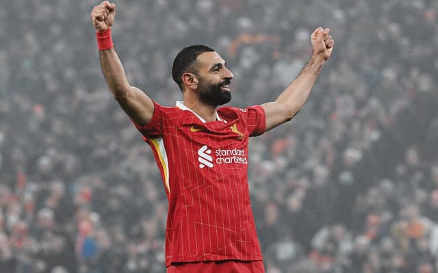 Salah-comemorando-gol-pelo-Liverpool-aspect-ratio-512-320