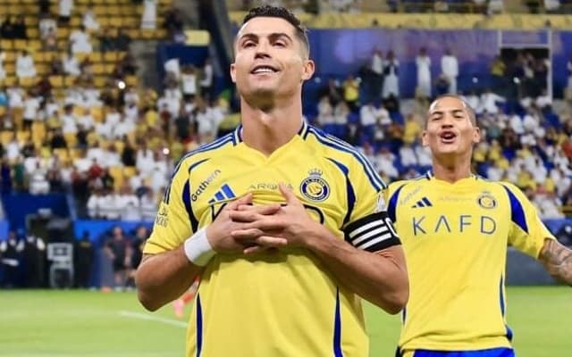 cristiano-ronaldo-al-nassr-aspect-ratio-512-320