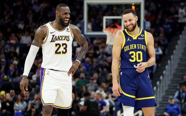 LeBron-James-Stephen-Curry-Los-Angeles-Lakers-Golden-State-Warriors-aspect-ratio-512-320