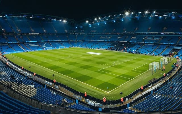 Etihad-Stadium-Manchester-City-aspect-ratio-512-320