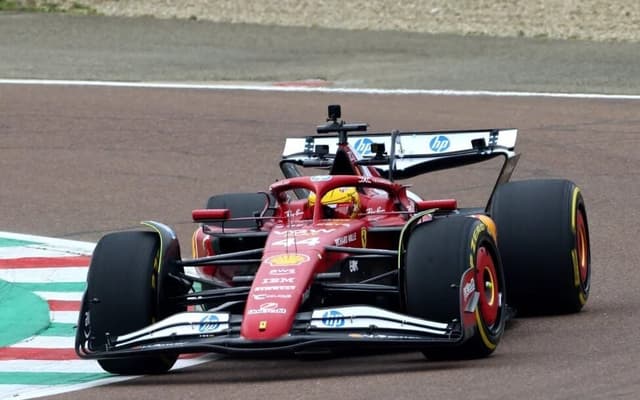 Lewis-Hamilton-SF25-Ferrari-2-aspect-ratio-512-320