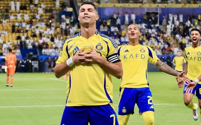 cristiano-ronaldo-al-nassr-aspect-ratio-512-320