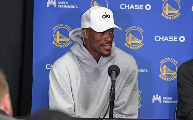 jimmy-butler-golden-state-warriors.jpg-2-scaled-aspect-ratio-512-320