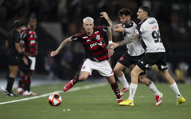 Jogos de hoje: Flamengo e Vasco decidem a primeira vaga na final do Campeonato Carioca (Foto: Jorge Rodrigues/AGIF)