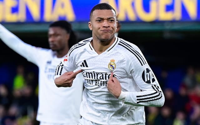 Mbappe-comemorando-a-vitoria-do-Real-Madrid-aspect-ratio-512-320