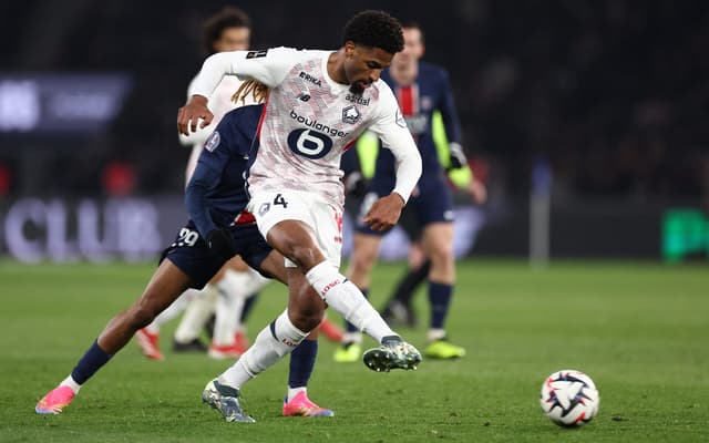 alexandro-psg-vs-lille-scaled-aspect-ratio-512-320