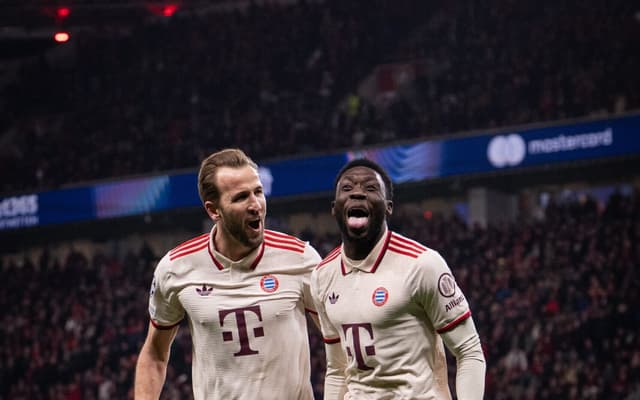 alphonso-davies-harry-kane-bayern-de-munique-champions-scaled-aspect-ratio-512-320