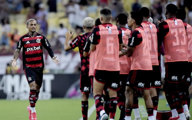 flamengo-fluminense-1-scaled-aspect-ratio-512-320