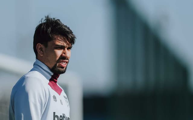 lucas-paqueta-em-treino-do-west-ham-aspect-ratio-512-320