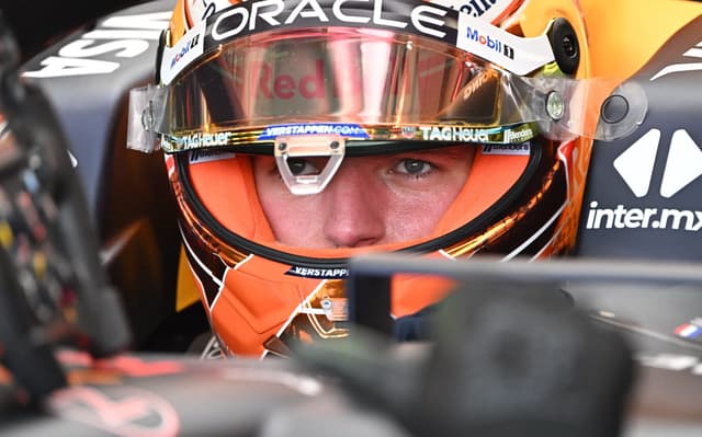 max-verstappen-TL1-Hungria-scaled-aspect-ratio-512-320