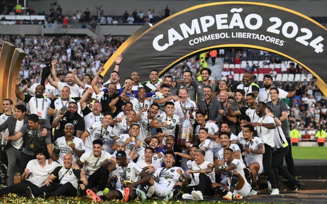 melhores-campanhas-libertadores-botafogo-scaled-aspect-ratio-512-320