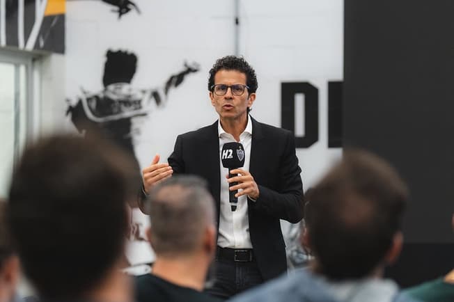 Dr. Rodrigo Lasmar, médico do Atlético (Foto: Luís Amaral / Atlético)