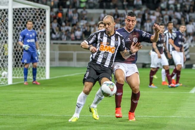 Diego Tardelli em Atlético e Lanús 2014, Recopa Sul-Americana. (Foto: Reprodução: Atlético)